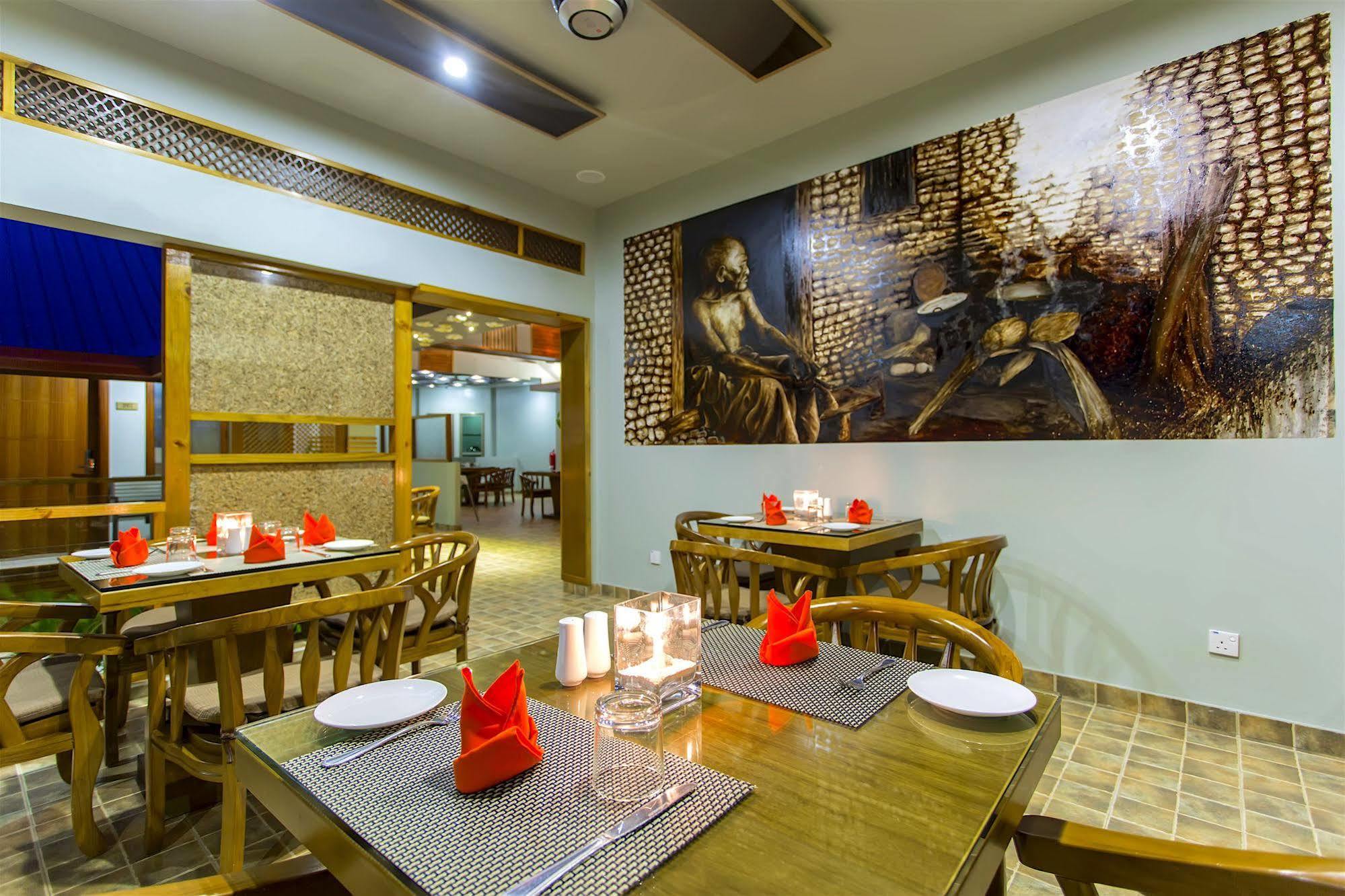 Kaani Village & Spa Maafushi Eksteriør billede