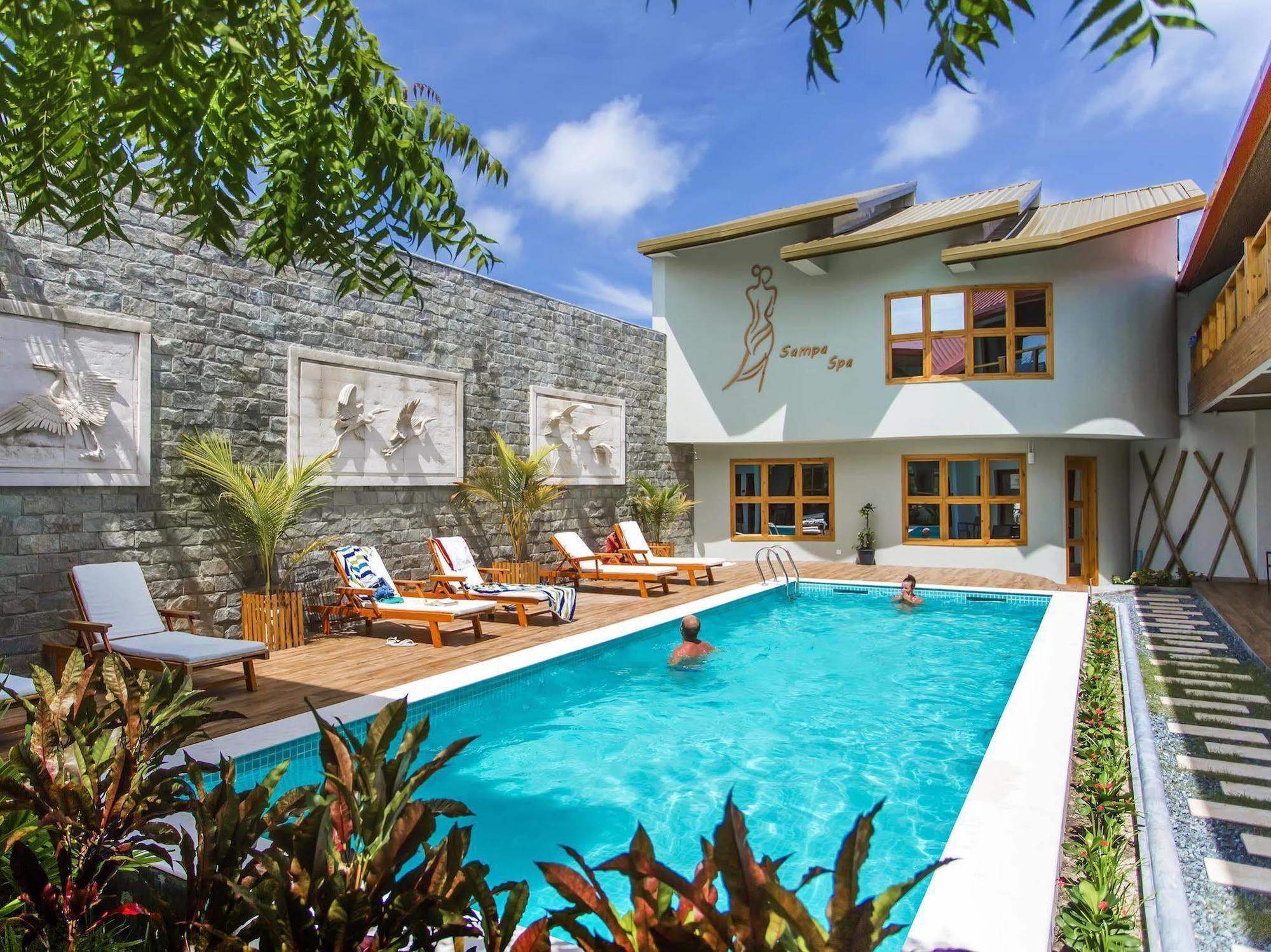 Kaani Village & Spa Maafushi Eksteriør billede
